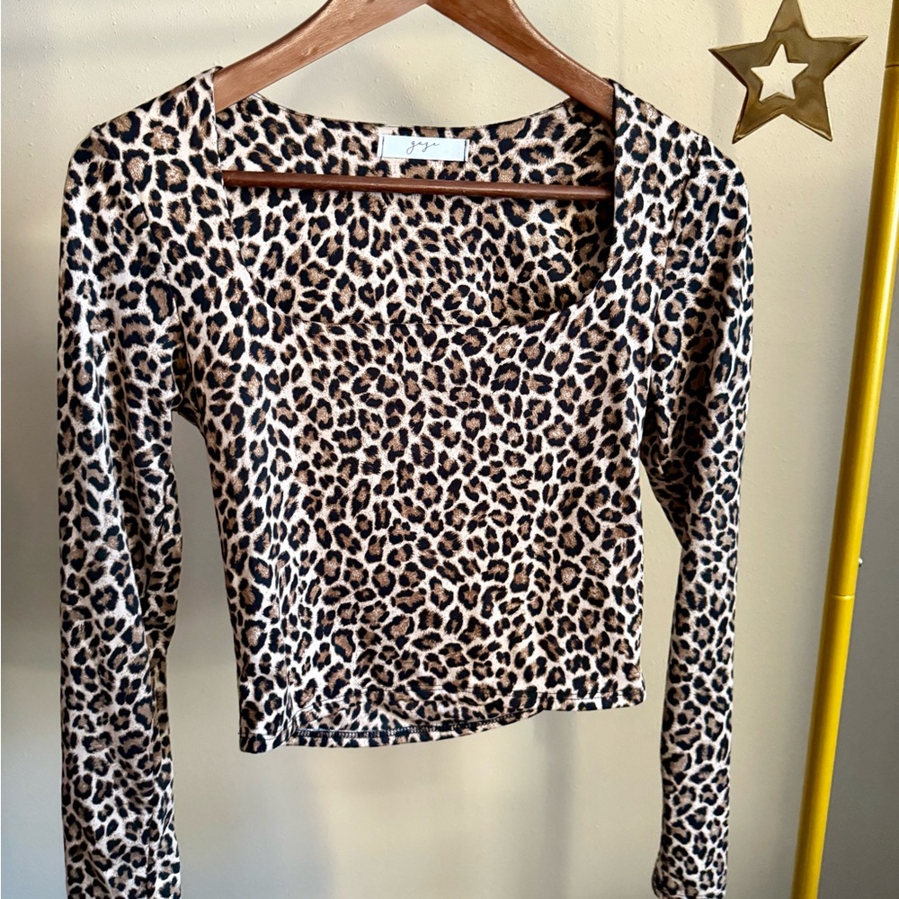 Gaze Animal Print Long Sleeve Top